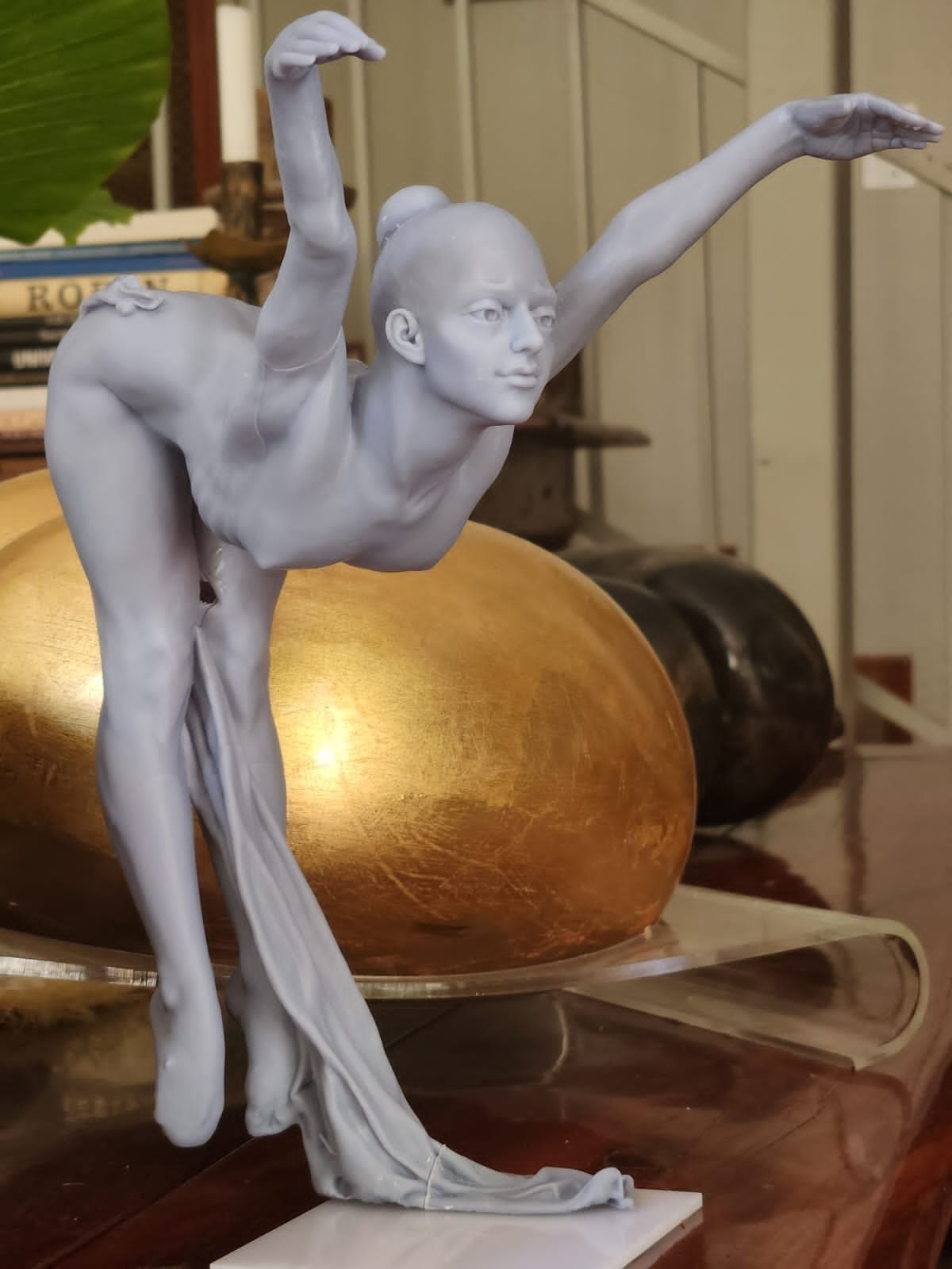 Jonathan Chorn sculpture